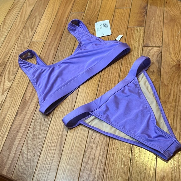 NWT💜 Low-Rise Bikini Top & Bottoms Set - Picture 4 of 8